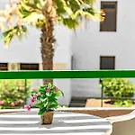 Two Bedroom Apartment, Near Playa De Las Americas, Free Wifi, Pool شقة بلايا ذي لاس أميريكاس
