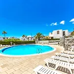 Two Bedroom Apartment, Near Playa De Las Americas, Free Wifi, Pool شقة *